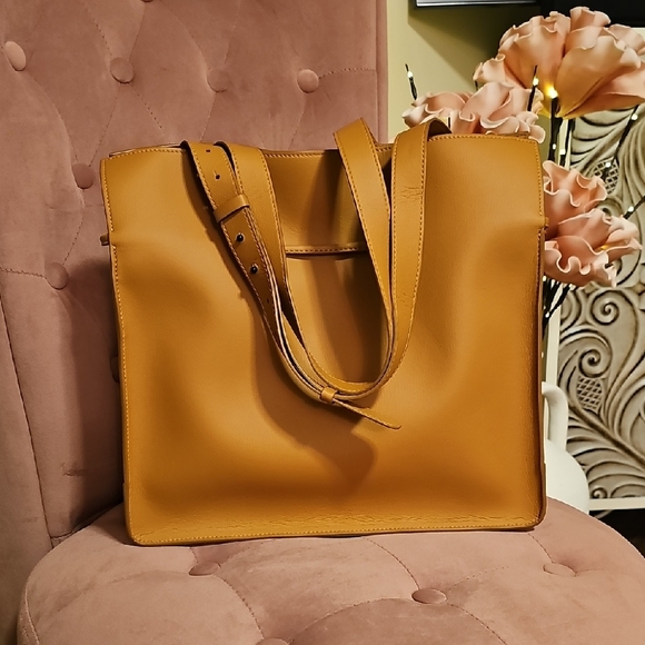 Authentic Vegan Medium Shopper - Picture 3 of 12